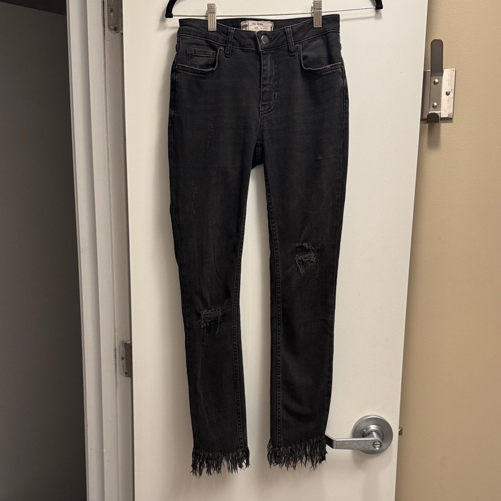 Free People Black Distressed Raw Hem Skinny Jeans High Rise Ankle Crop Sz 24